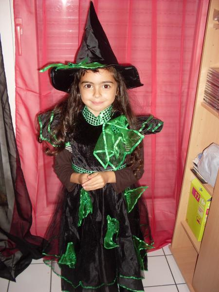 soraya  HALLOWEEN ecole!!